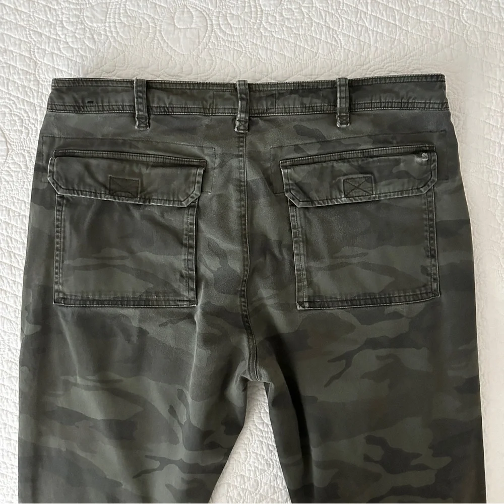 Abercrombie & Fitch Green Camo Utility Jogger Pants Y2K Paratrooper Mens 34W 32L